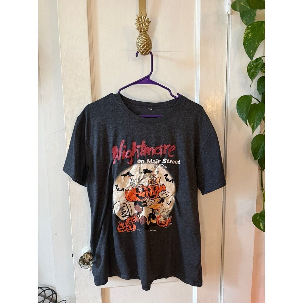 Disney nightmare on Main St., T-shirt size X – large